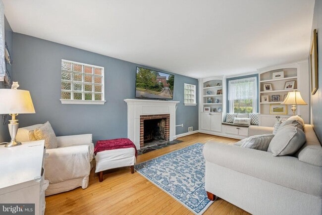 Photo - 2307 Cheverly Ave