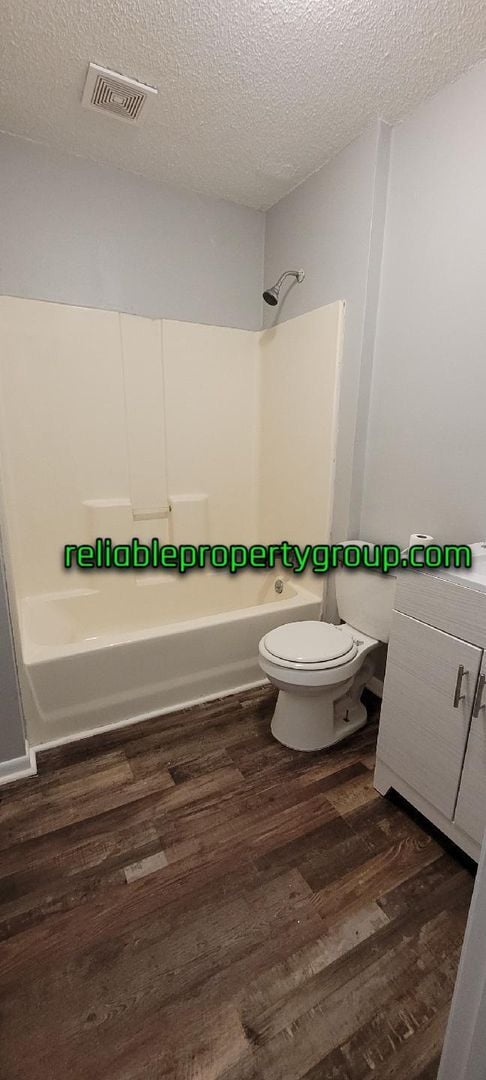 Photo - 1926 W 11th St Unit Apt A