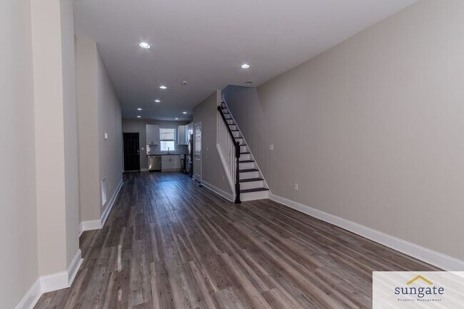 Photo - 2340 W Fayette St