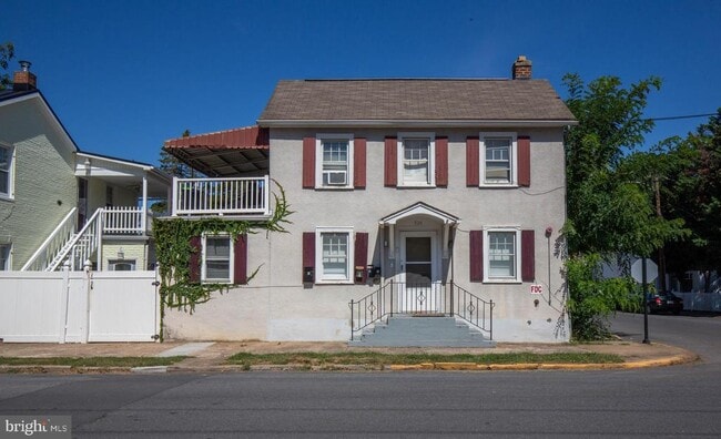 Building Photo - 326 E Liberty St Unit 4 Rental