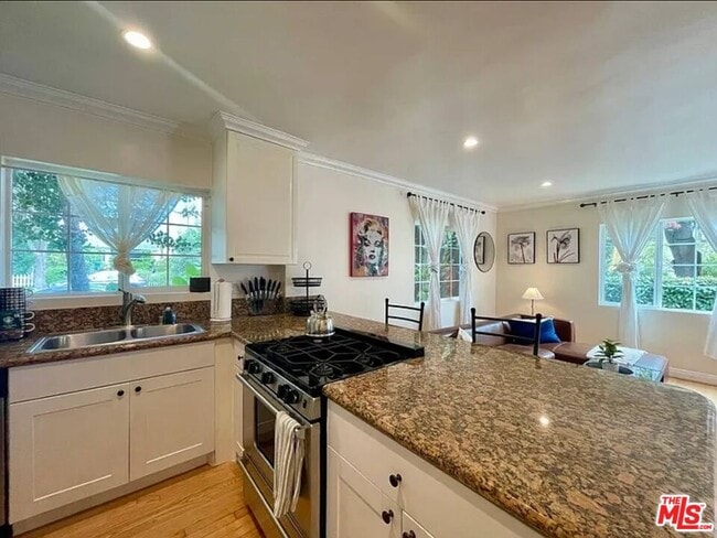 Photo - 1028 12th St Unidad 1 Rental