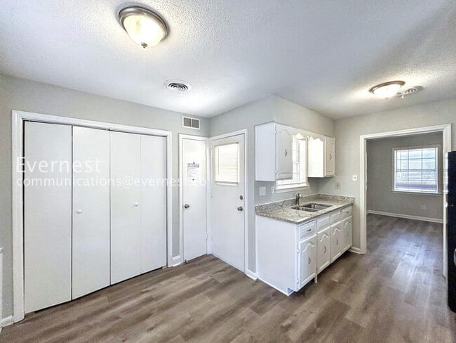 Photo - 3500 Panbrook Cove