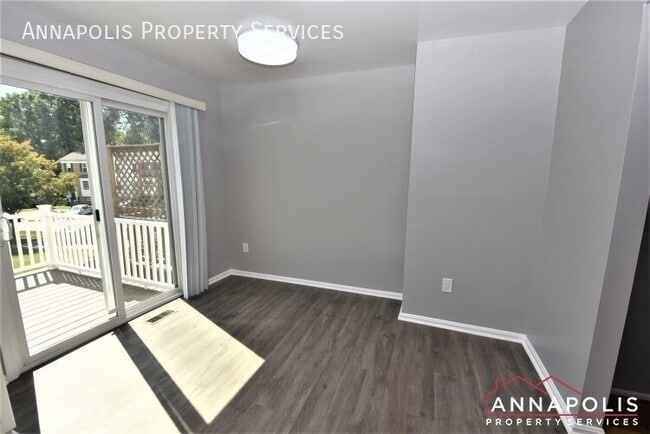 109 Pinecove Ct