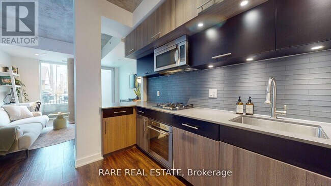 Photo - 205 Manning Ave Unit 102