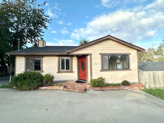 Building Photo - Bright and Clean, 3 Bedroom Home in Myrtletown