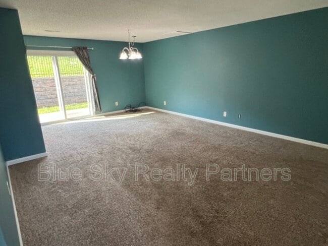 Photo - 2119 Silverbrook Dr