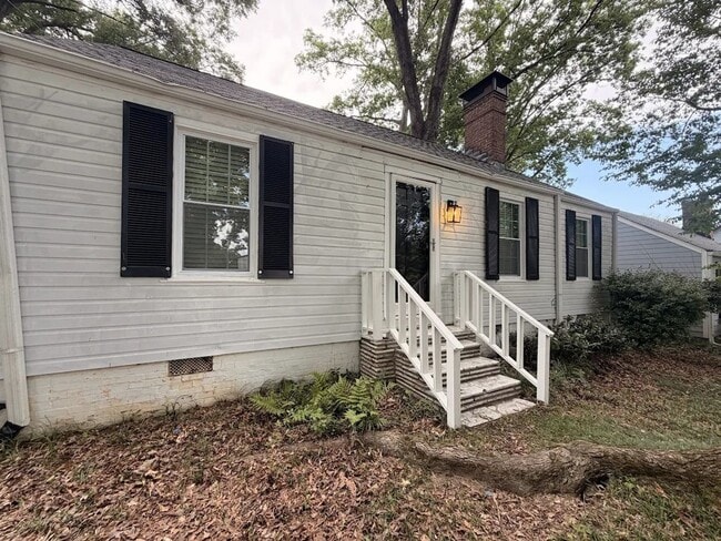 Photo - 429 Deering Rd NW