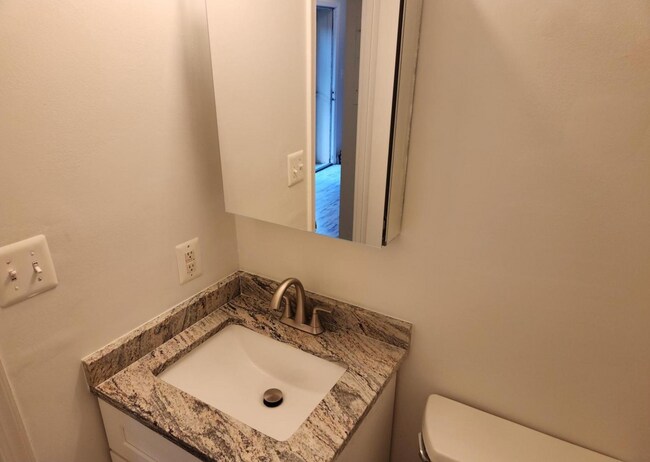 Photo - 6656 Hillandale Rd