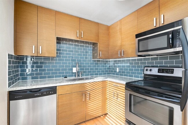 Photo - 1721 N Humboldt St Unit 303