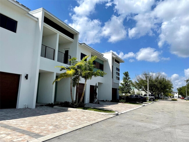 Photo - 4380 NW 8th Ct