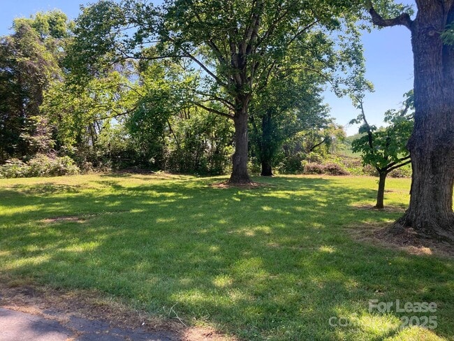 Photo - 1697 Morningside Dr