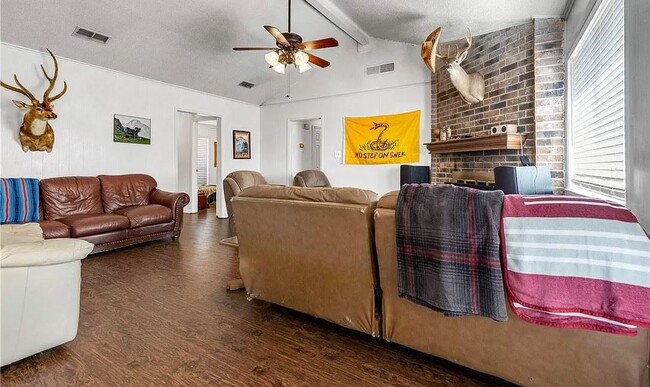 Photo - 1208 Hawk Tree Dr