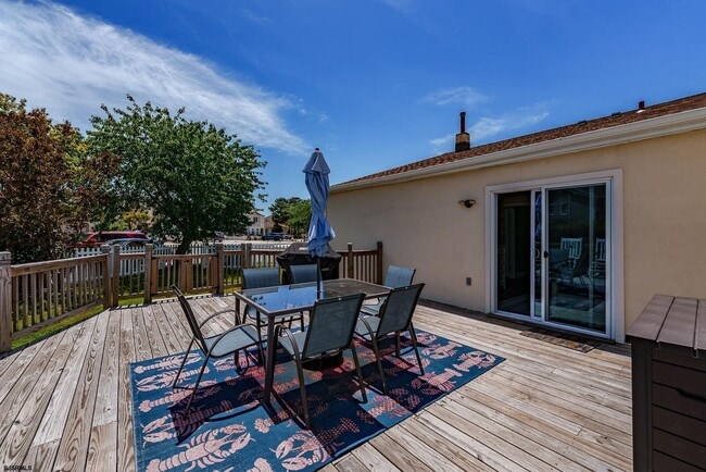 54 Delmar Dr