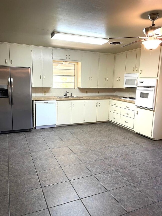 Photo - 1129 Nancy Beth Dr