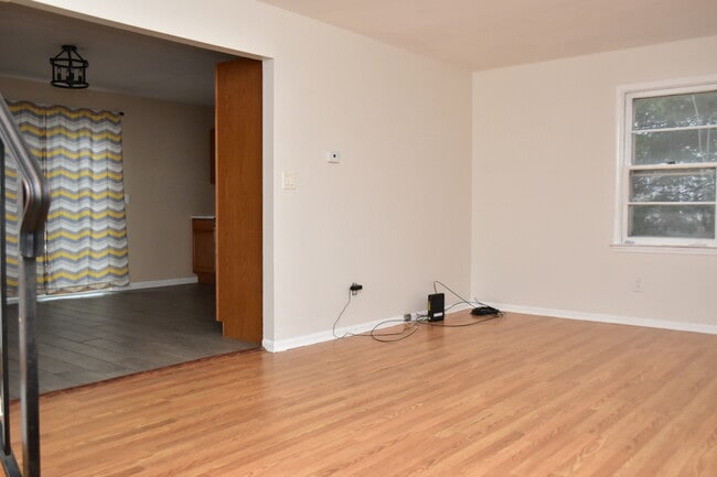 Photo - 65 Corinthian Ave