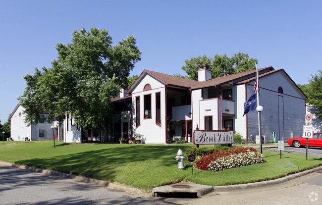 Woodland Peak Residences - Woodland Peak Residences Apartments