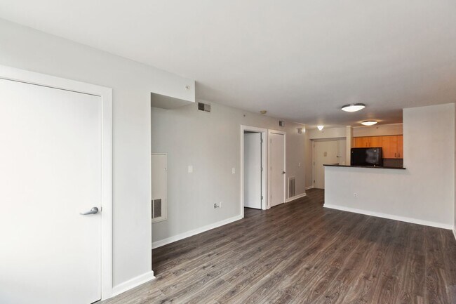 Photo - 1000 New Jersey Ave SE