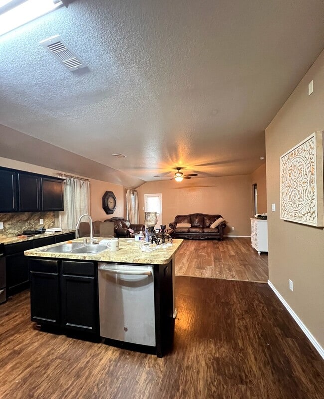 Photo - 15647 Flagstone Walk Way