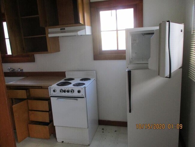 Photo - 1470 Lawrence St