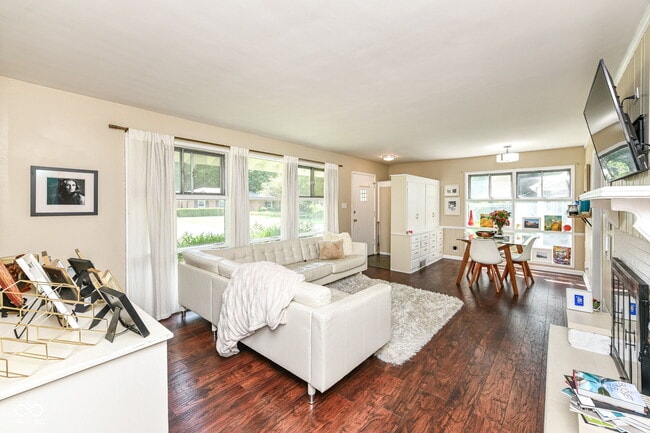 Photo - 1220 Oak Ridge Dr