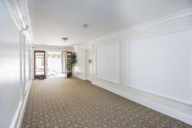 Photo - 1801 Leavenworth