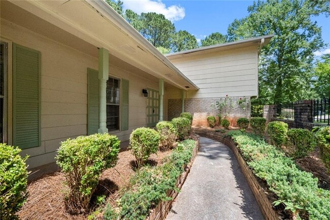 Photo - 4000 Pinehurst Pl