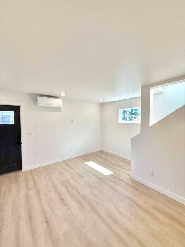 Photo - Arbor Heights 2-Bedroom Home in a Prime Location