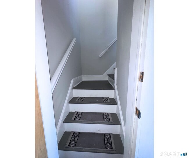 Photo - 74 Garfield Ave Unit 3rd Floor