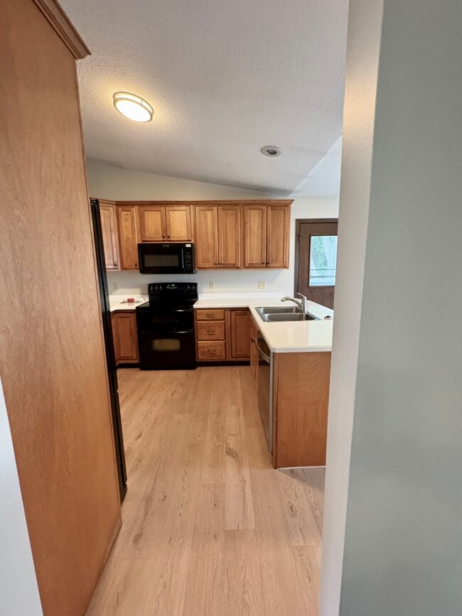 Photo - 3885 Tam O Shanter Dr N