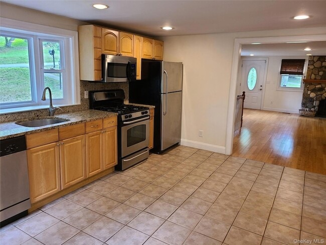 Photo - 55 S Hill Rd