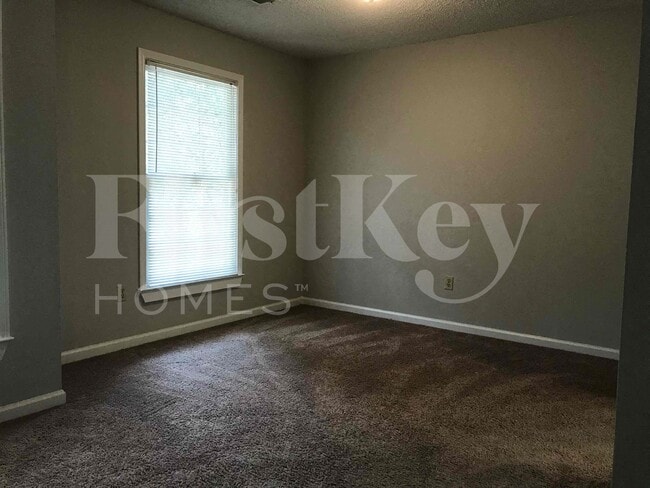 Photo - 1201 Creekwood Cove