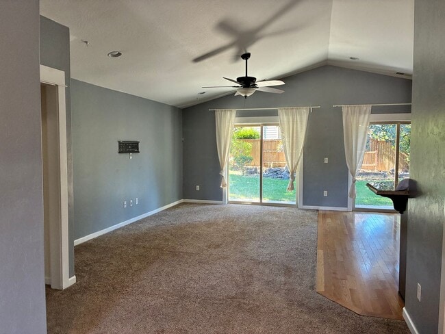 Photo - Beautiful East Medford 4 Bedroom 2 Bathroom Home