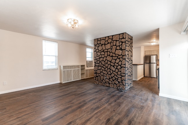 Photo - 217 Kaercher St Unidad 2