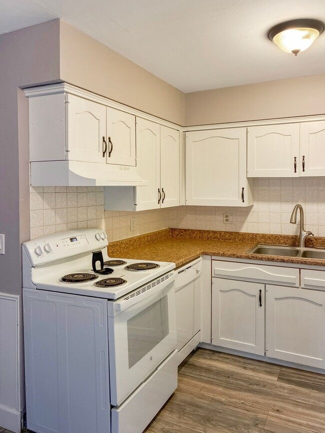 Building Photo - 2bed/2bath heart of Frisco! Year lease unf...