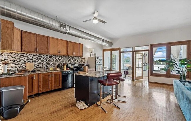Photo - 2412 W North Ave Unit 3