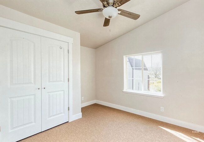 Photo - 2115 Villa Dr