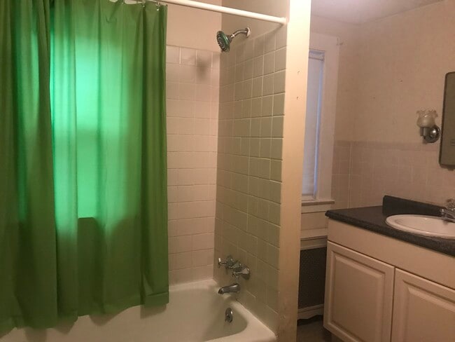 Photo - 62 Heath St Unidad 2nd floor Heath St.