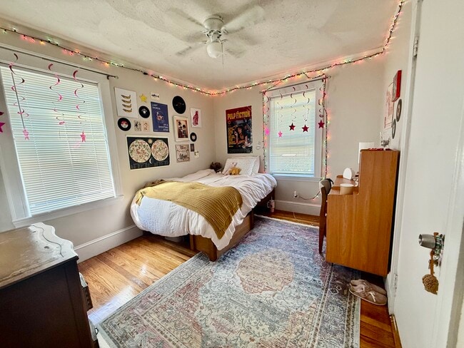 27 Sunset Rd Unit 1