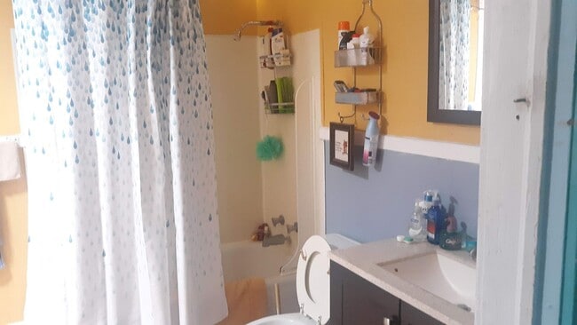 Photo - Huge sunny vintage 4bedroom apartment Unidad 2