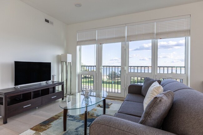 Photo - 917 Bennington St