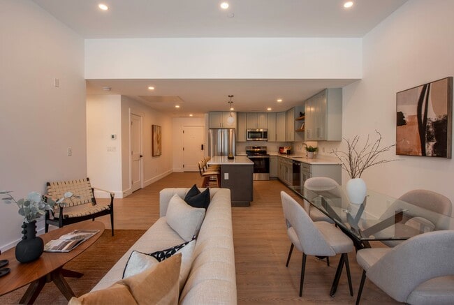 Photo - 1060 Main Street