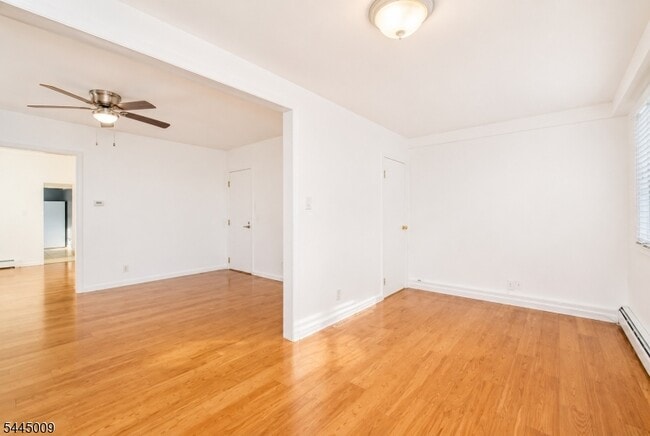 26 W Price St