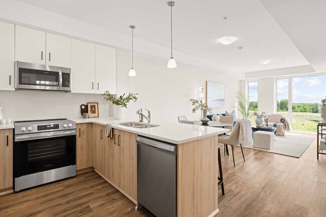 Building Photo - Modern and Bright 1 bed in North London Unit 215