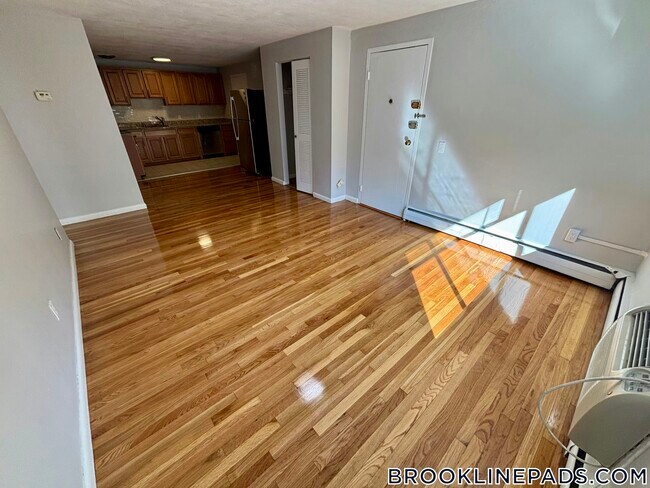 222 Babcock St Unidad 2B