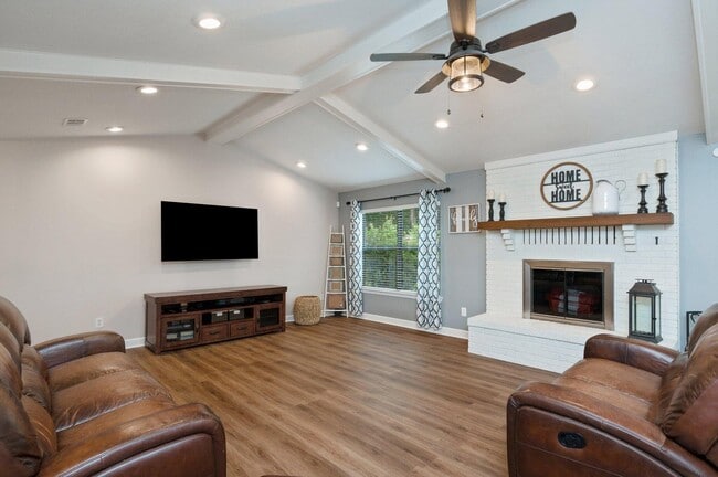 Photo - 615 St Martin Cove