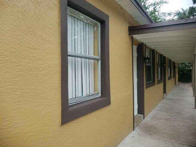 418 NW 13th Ave