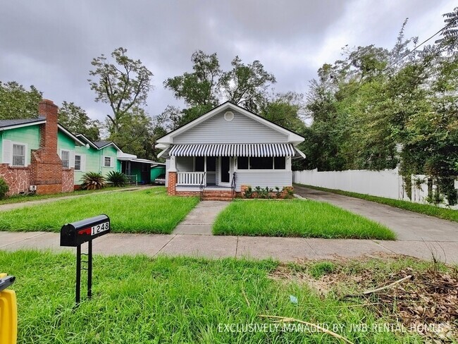 Building Photo - 1248 W 29th St Rental