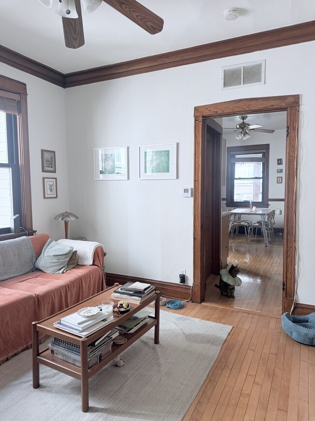 Photo - 2223 W Iowa St Unit 2R