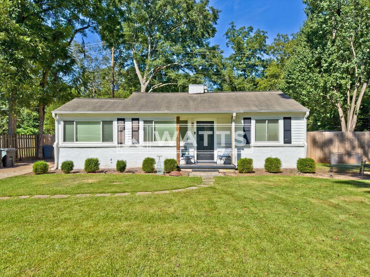 3 Bedroom Home in Crestline - 3 Bedroom Home in Crestline