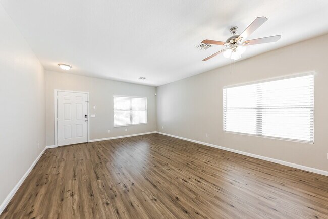 Photo - 2608 W Mobile Ln